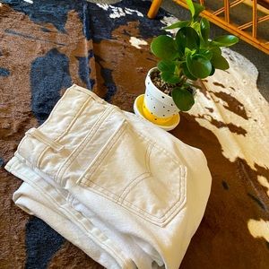 Vintage white Levi’s!